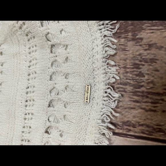 hollister one size poncho knit shirt - Picture 2 of 5